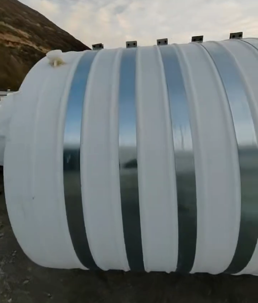 圆形会宁塑料桶批量交付案例：结构稳定，适配多行业液体储运需求